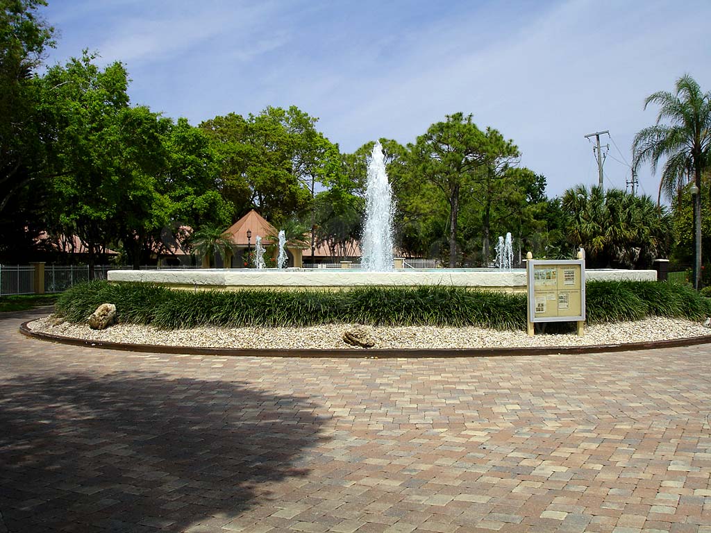 Pinebrook Lakes Fountain
